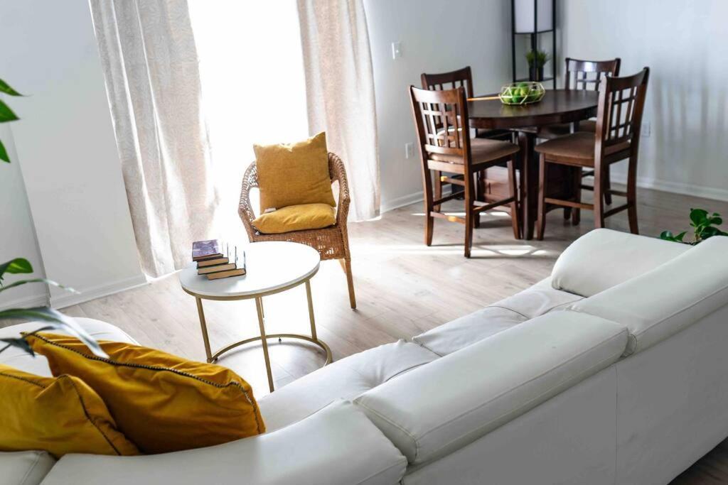 Newly Renovated Condo 5 Min From Airport Miami Exterior photo