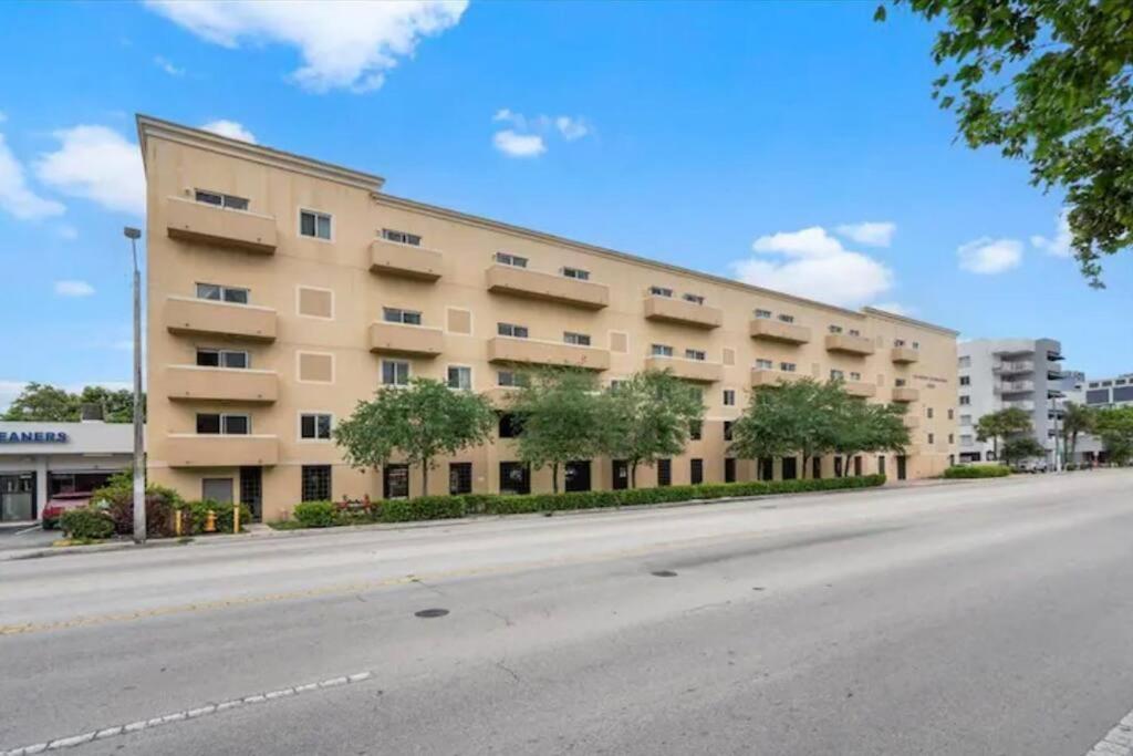 Newly Renovated Condo 5 Min From Airport Miami Exterior photo